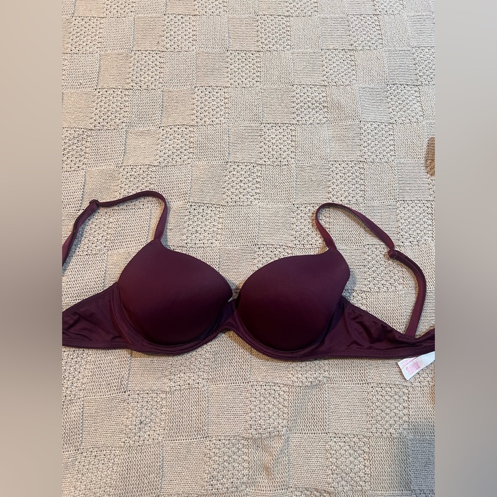 Victoria's Secret T-Shirt Bra in Plum